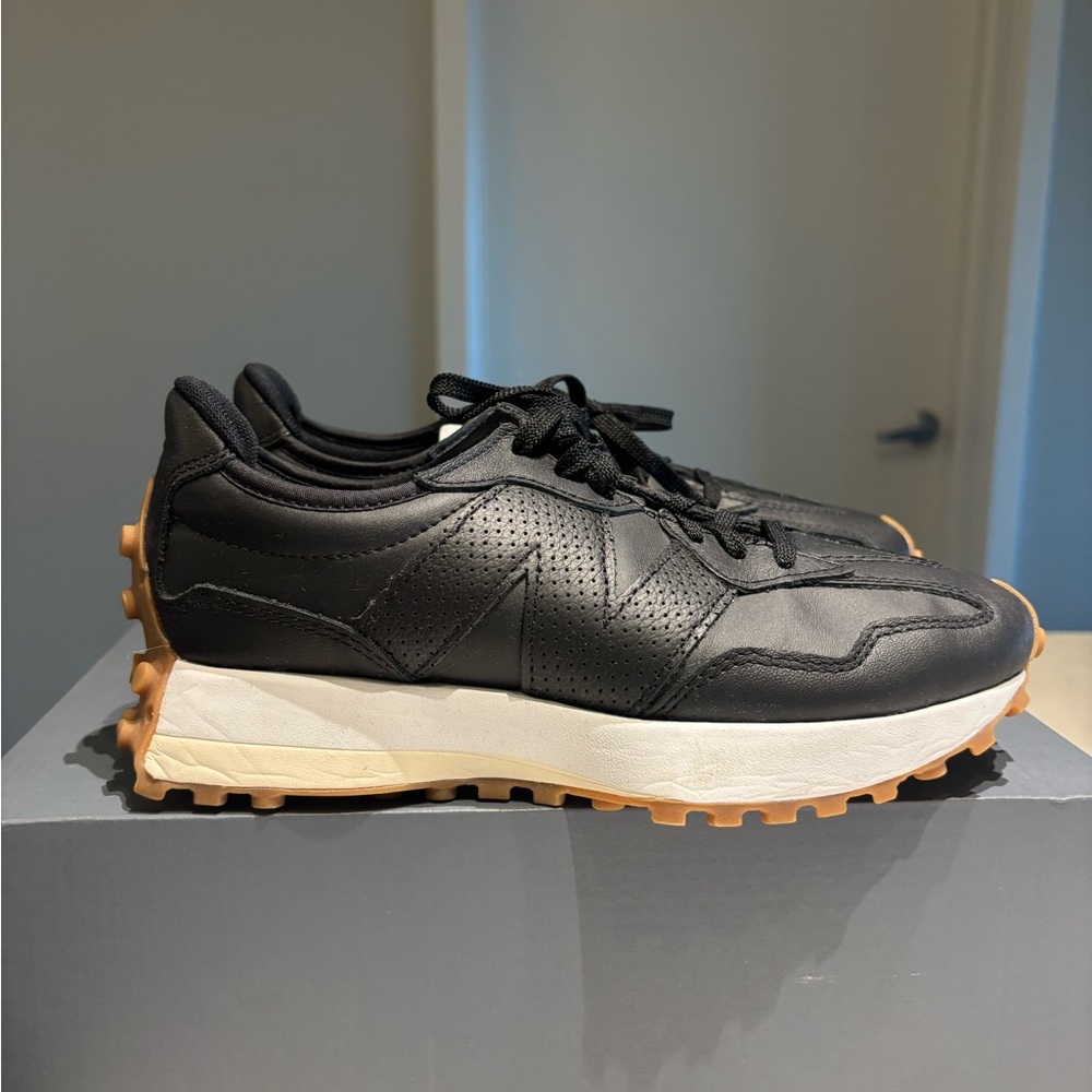 New Balance Black and Tan Women's Sneakers